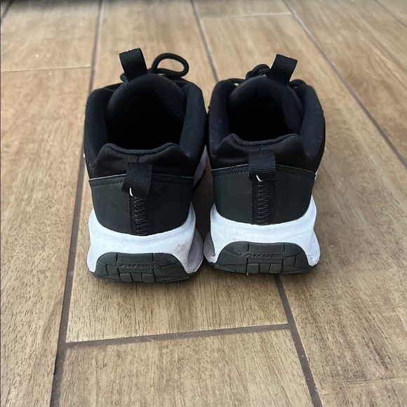 Nike Black Athletic Shoes - Picture 3 of 3